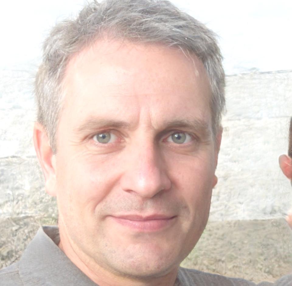 Eğitmen Koray Elden portresi